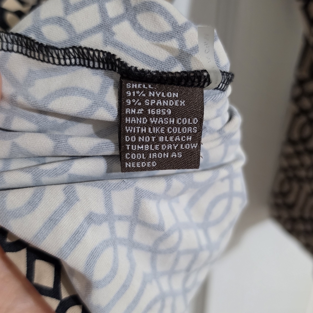 J. McLaughlin Beige and Black Geometric Drape Wrap Blouse Size S - Picture 4 of 4